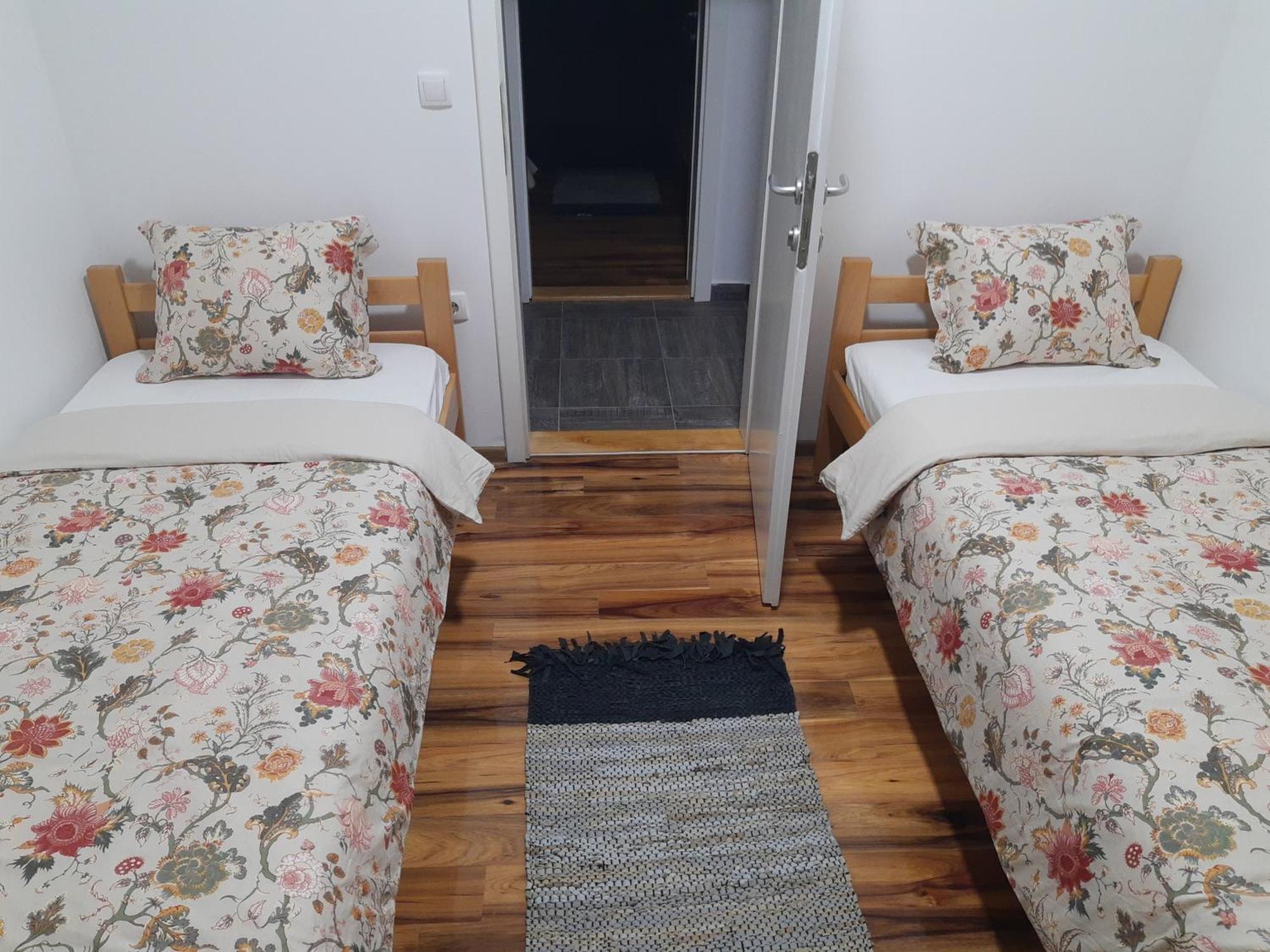 Chalets & Rooms Carda Sebesfok Bezdan Exterior foto