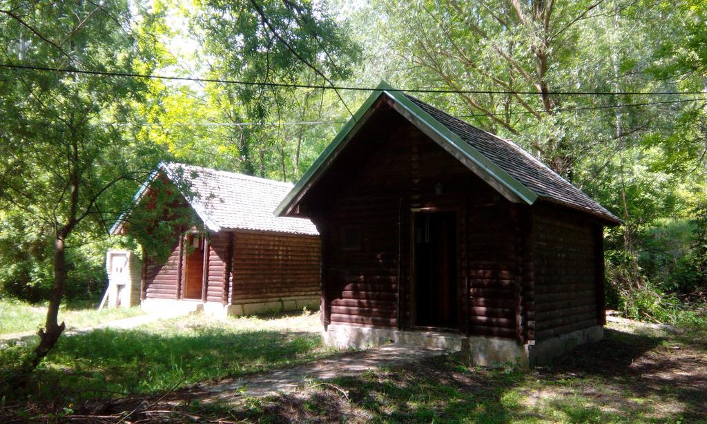 Chalets & Rooms Carda Sebesfok Bezdan Exterior foto